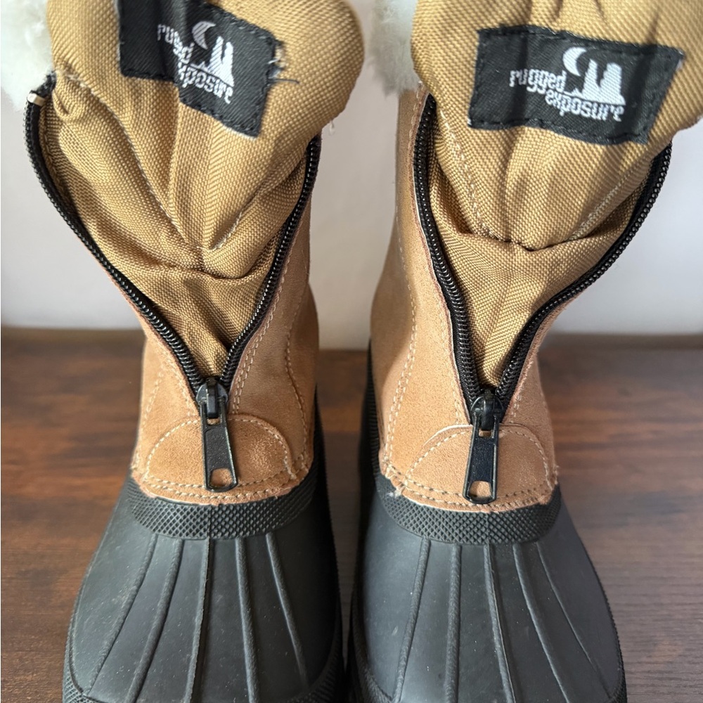Rugged Exposure Women's Tan and Black Ankle Boots